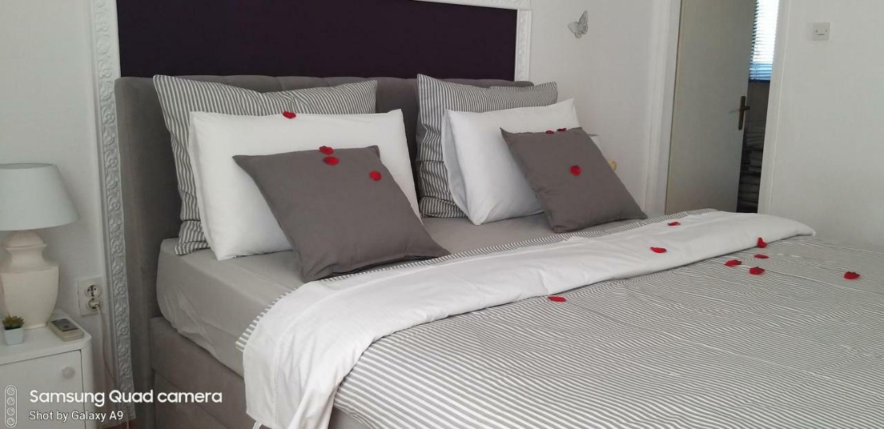 Apartman Felice Starigrad Paklenica Buitenkant foto